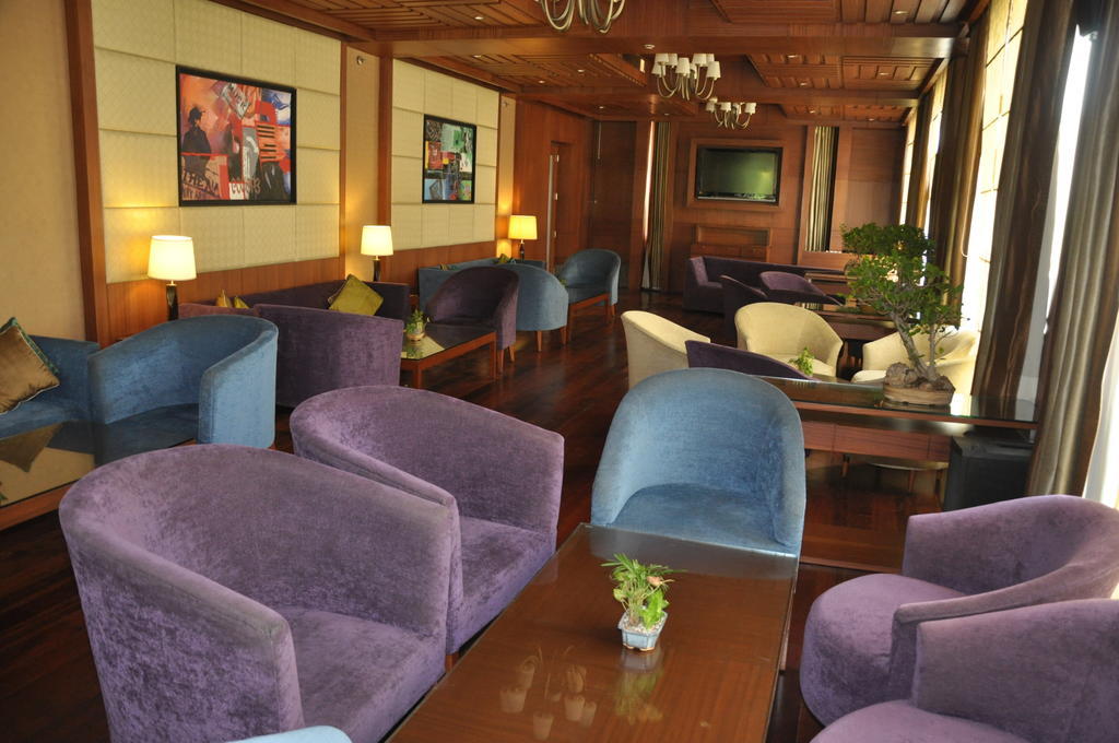 Radisson Blu Suites Gurgaon Eksteriør billede